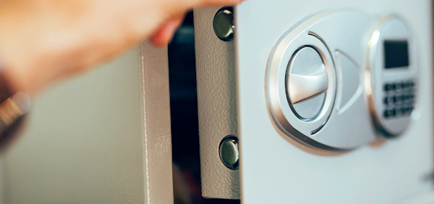 Fingerprint Safe Openers in Fort Lee, NJ
