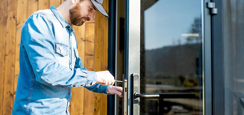 Frameless Glass Storefront Door Locks Replacement in Fort Lee, NJ