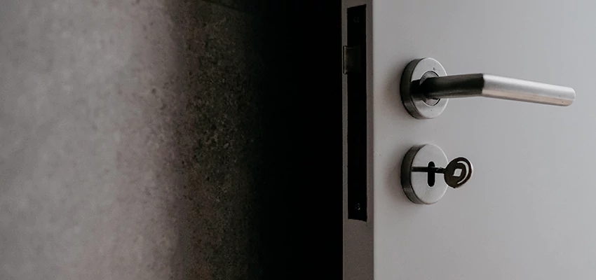 Front Door Handle Repair And Installation in Fort Lee, NJ
